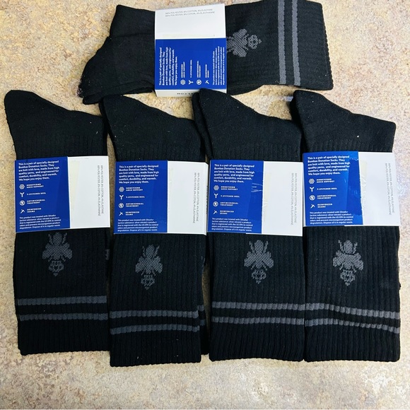 NWT Bombas 5 pair black crew socks - Picture 2 of 4